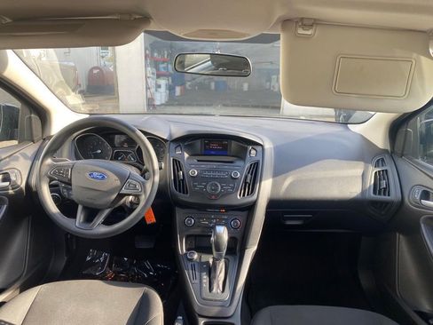 Used 2015 Ford Focus SE FWD image 18