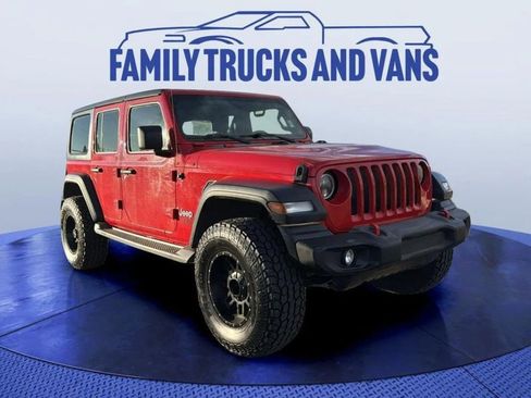 Used 2018 Jeep Wrangler Unlimited Sport S image 2