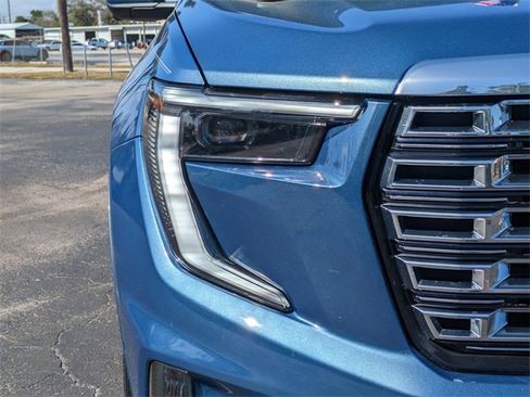 Used 2024 GMC Acadia Denali w/ Super Cruise Package image 10