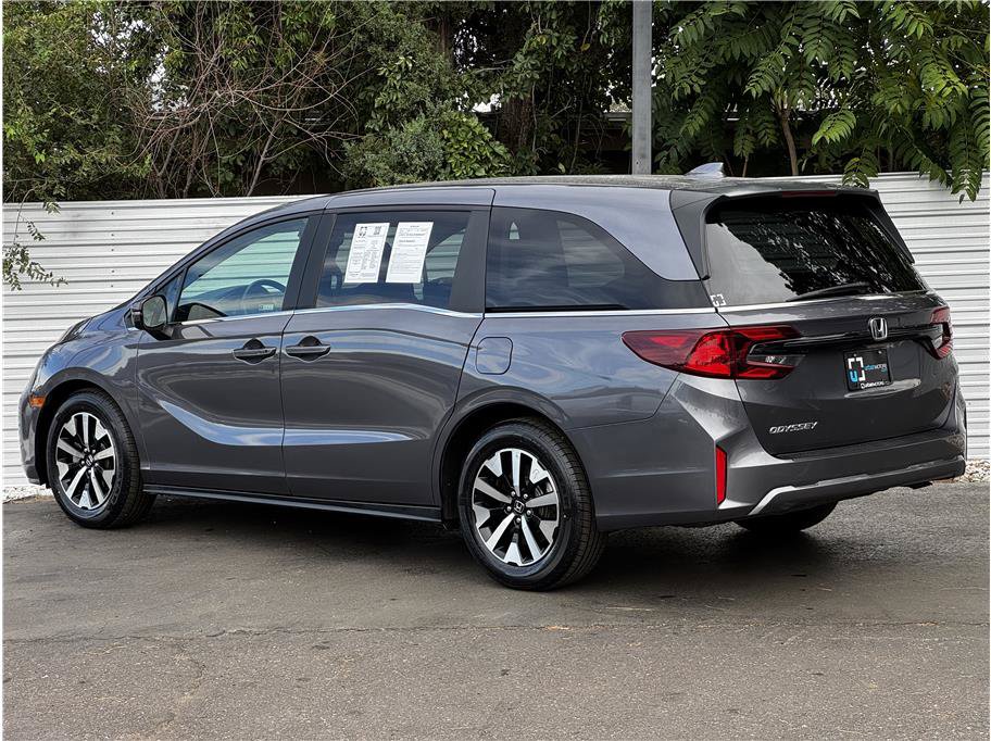 Used 2025 Honda Odyssey EX-L image 10