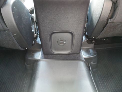 Used 2022 Ford Escape SE w/ Cold Weather Package FWD image 22