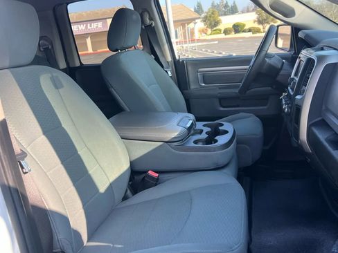 Used 2015 RAM 1500 Classic SLT image 11