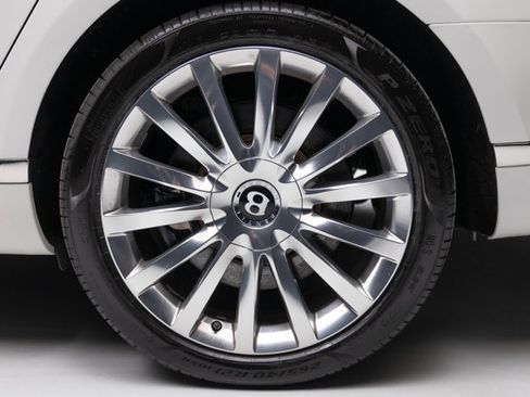 Used 2017 Bentley Mulsanne RWD image 36