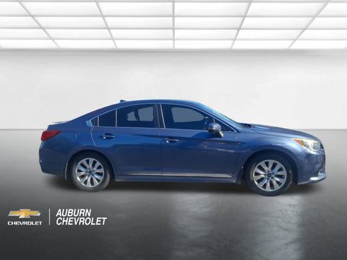 Used 2017 Subaru Legacy 2.5i Premium AWD/4WD image 2