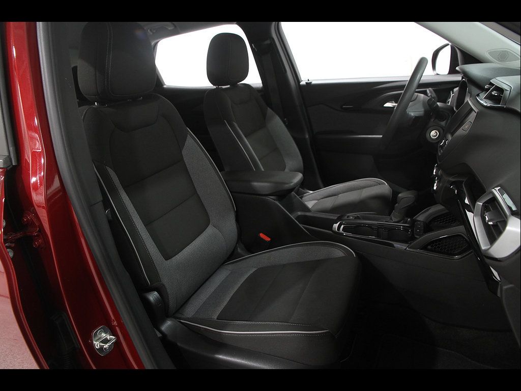 Used 2021 Chevrolet TrailBlazer LS FWD image 16