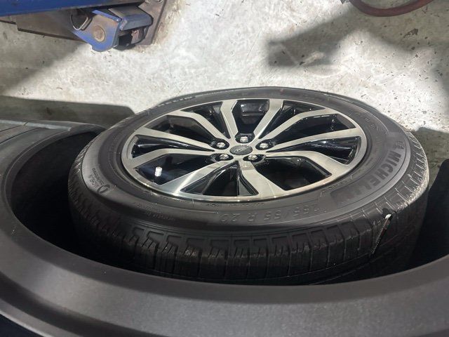 Used 2025 Ford Explorer ST-Line RWD image 4