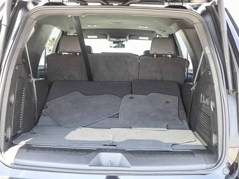 Used 2023 Chevrolet Tahoe LT w/ Luxury Package RWD image 23