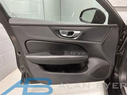 Used 2024 Volvo S60 T8 Plus AWD/4WD image 8