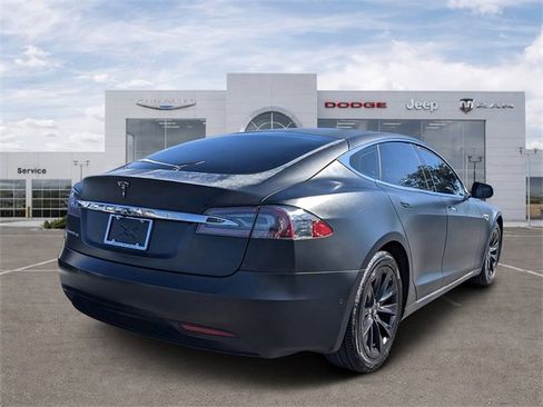 Used 2016 Tesla Model S 70 image 3