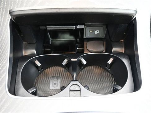 Used 2022 Mercedes-Benz E 350 E 350 image 3