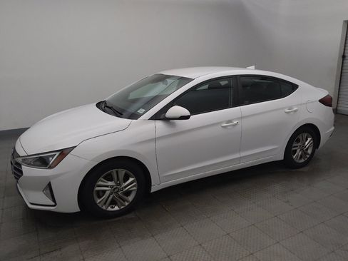 Used 2019 Hyundai Elantra SEL w/ Cargo Package FWD image 2