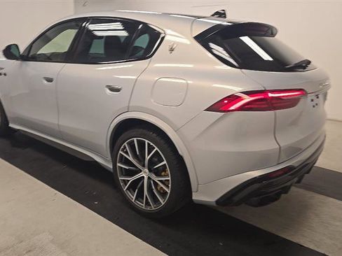 Used 2023 Maserati Grecale Trofeo image 6