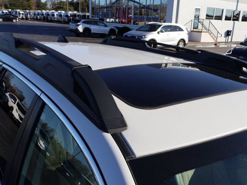 Used 2023 Subaru Outback Limited image 13