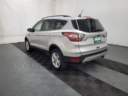Used 2018 Ford Escape SE w/ SE Sync 3 Package FWD image 5