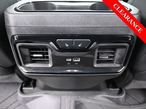 Used 2025 Chevrolet Silverado 2500 ZR2 w/ Technology Package image 32