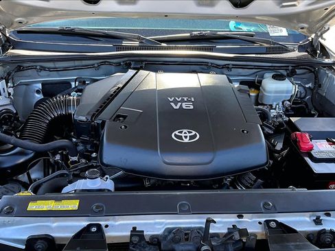 Used 2012 Toyota Tacoma 4x4 Double Cab w/ TRD Off-Road Pkg image 32