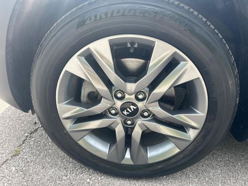 Used 2021 Kia Seltos S AWD/4WD image 11