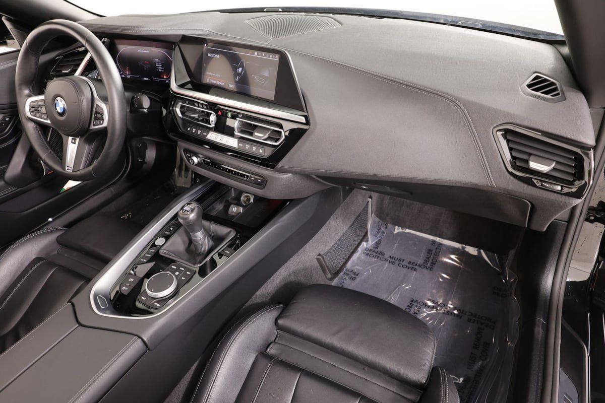 Used 2026 BMW Z4 M40i w/ Premium Package RWD image 32