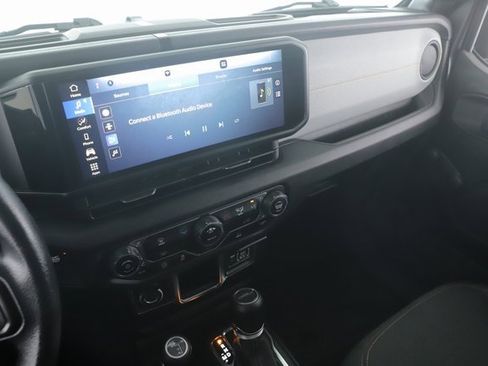 Used 2024 Jeep Gladiator Sport image 25