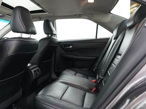 Used 2016 Toyota Camry XLE w/ Moonroof Package FWD image 13