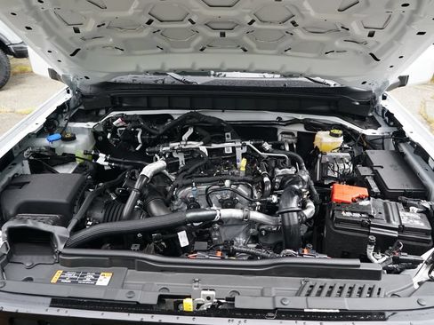 New 2026 Ford Bronco Outer Banks w/ Sasquatch Package AWD/4WD image 32