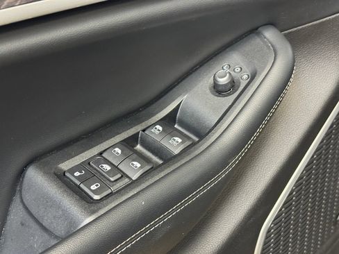 Used 2021 Jeep Grand Cherokee L Limited AWD/4WD image 10