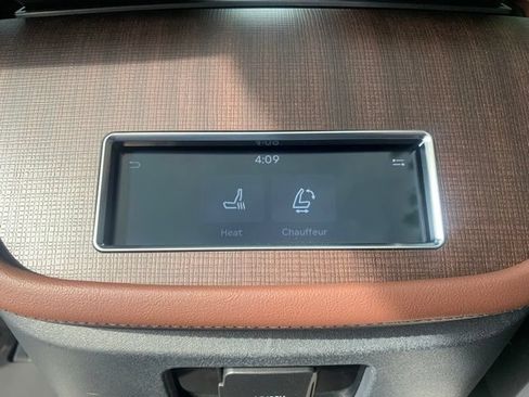 New 2026 Lincoln Navigator L Reserve AWD/4WD image 19
