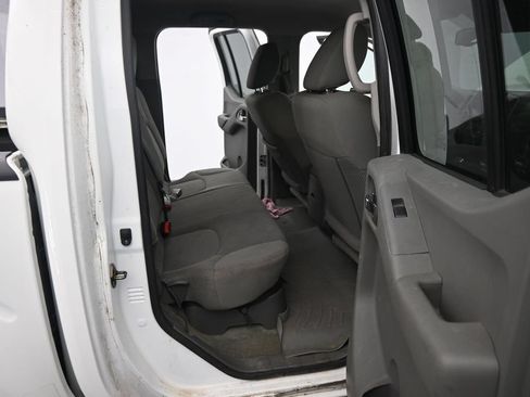 Used 2016 Nissan Frontier SV w/ SV Value Truck Package AWD/4WD image 20