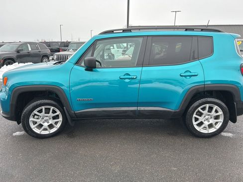 Used 2022 Jeep Renegade Latitude w/ Convenience Group image 4