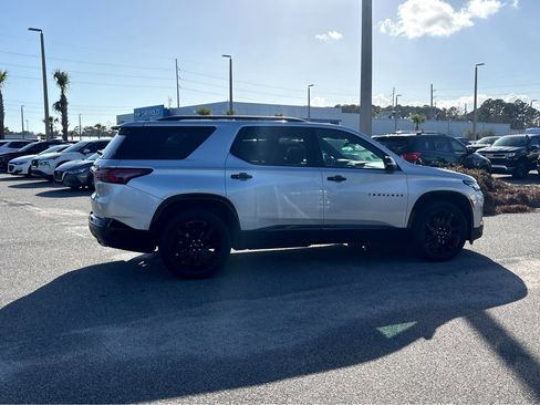Used 2022 Chevrolet Traverse Premier w/ Redline Edition image 34