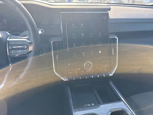 Used 2025 GMC Acadia Elevation image 20