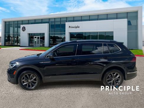 Used 2023 Volkswagen Tiguan SE FWD image 6