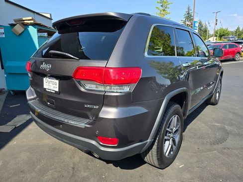 Used 2017 Jeep Grand Cherokee Limited w/ Luxury Group II AWD/4WD image 4