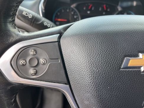 Used 2020 Chevrolet Traverse LT FWD image 19