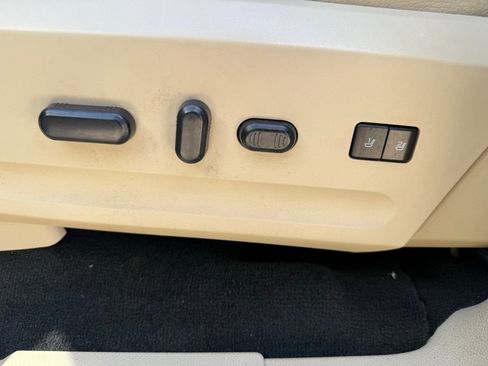 Used 2016 Ford Expedition EL XLT w/ Equipment Group 202A image 19