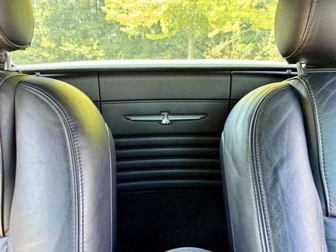Used 2003 Ford Thunderbird image 23