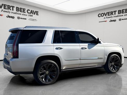 Used 2016 Cadillac Escalade Premium image 10