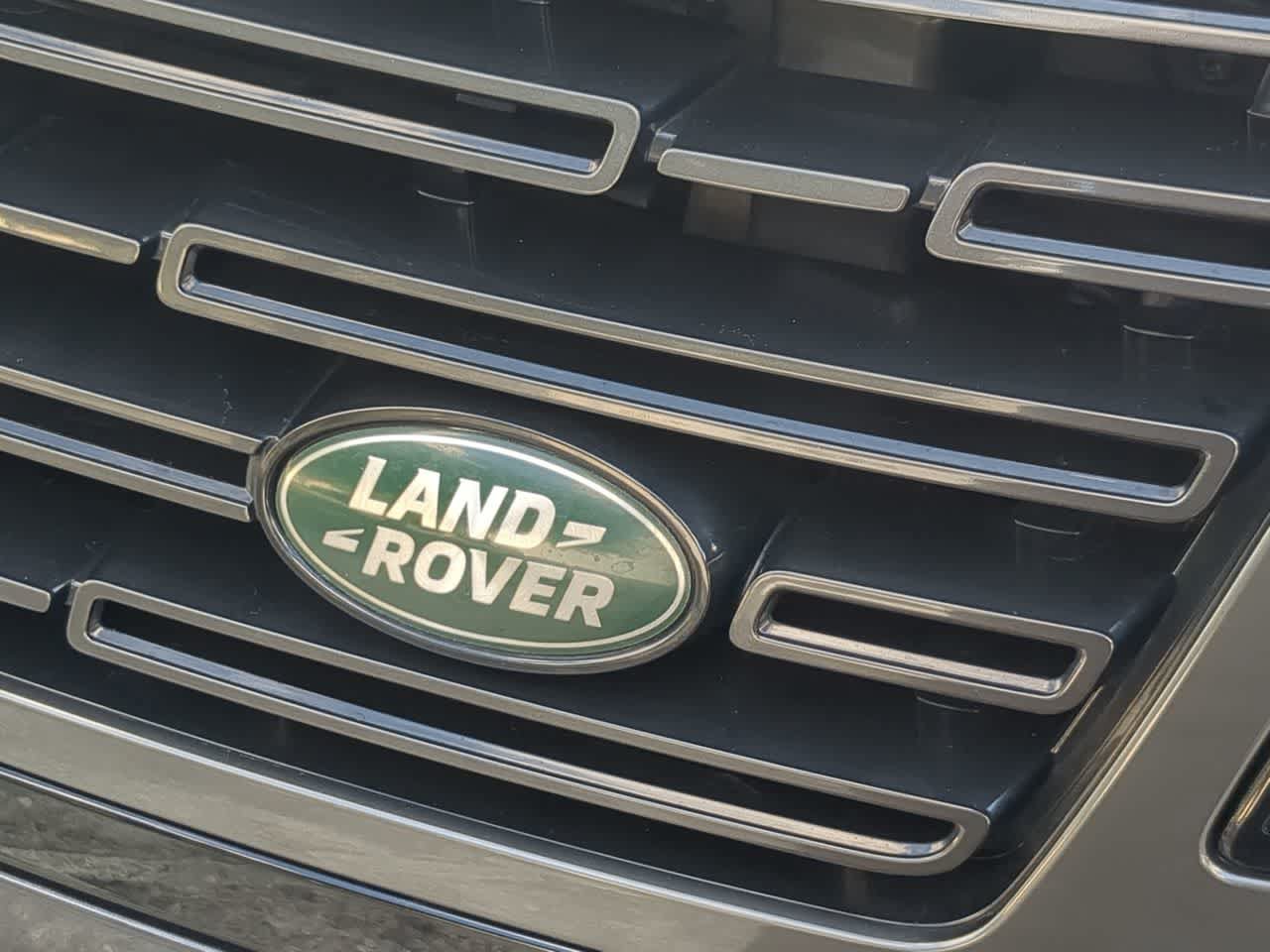 Certified 2025 Land Rover Range Rover SE AWD/4WD image 12