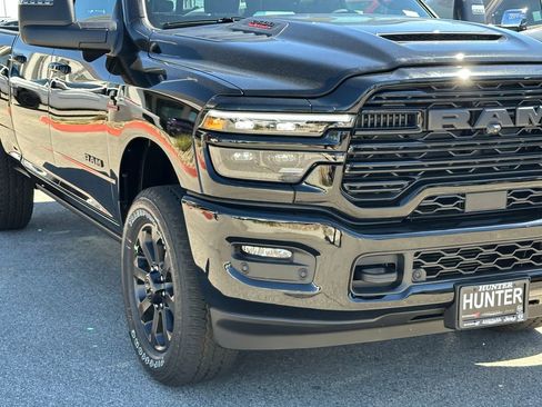 New 2026 RAM 2500 Laramie AWD/4WD image 5