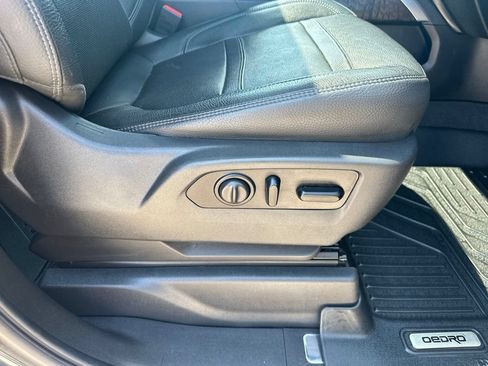 Certified 2020 GMC Sierra 3500 Denali w/ Denali Ultimate Package AWD/4WD image 30