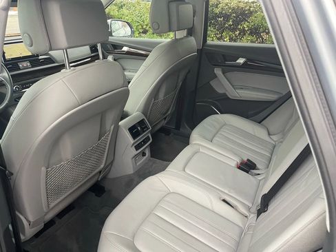 Used 2019 Audi Q5 2.0T Premium Plus w/ Premium Plus Package image 12