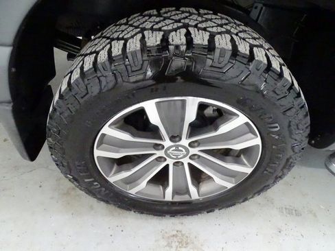 Used 2017 Nissan Titan SL w/ SL Towing Convenience Package image 26