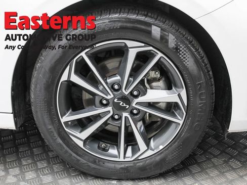 Used 2024 Kia Forte LXS image 29