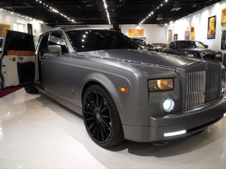 Used 2004 Rolls-Royce Phantom Sedan video 2
