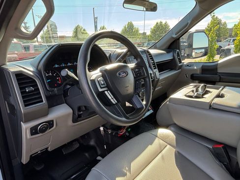 Used 2022 Ford F250 XL w/ Power Equipment Group AWD/4WD image 12