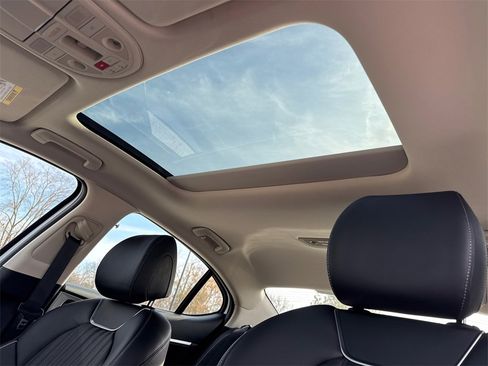 New 2026 Genesis G70 2.5T Prestige image 32