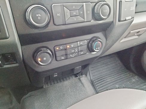 Used 2021 Ford F250 XL w/ Power Equipment Group image 18