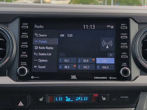 Used 2022 Toyota Tacoma TRD Off-Road image 12