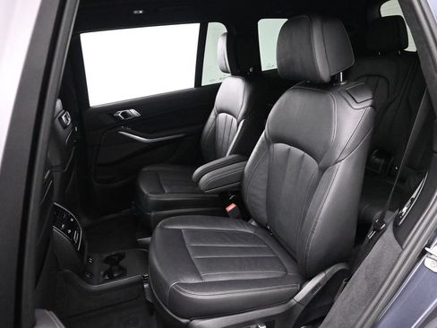 Used 2019 BMW X7 xDrive40i w/ Premium Package AWD/4WD image 17
