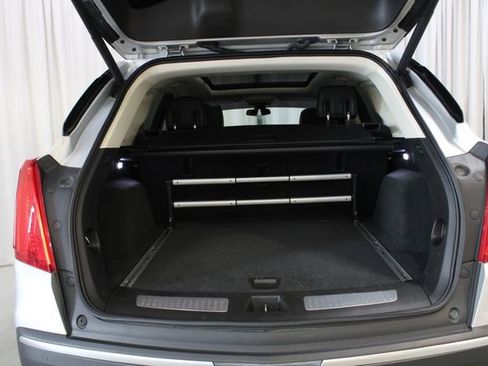 Used 2018 Cadillac XT5 Luxury w/ Driver Awareness Package FWD image 32